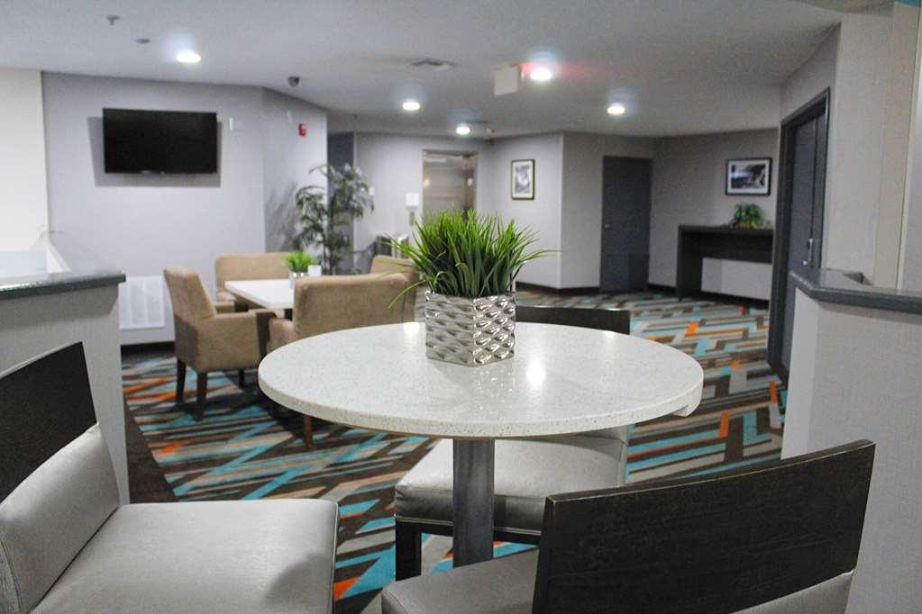 Clarion Inn & Suites Dfw North Irving Einrichtungen foto